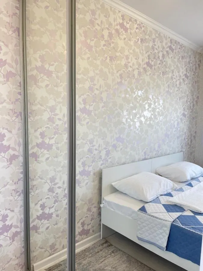 4Х Комнатная Apartman Asztana